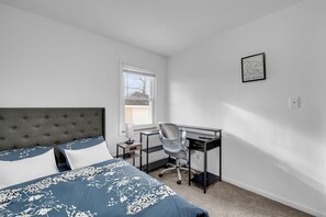 5 bedrooms, desk, iron/ironing board, free WiFi