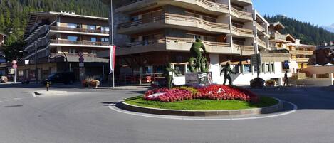 المنشأة من الخارج