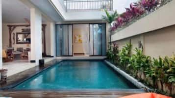 Suite Room Pool View | Outdoor pool