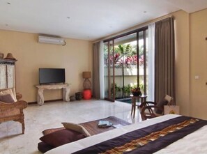 Room - Soleil Suites Petitenget By the jero 18 (Seminyak)