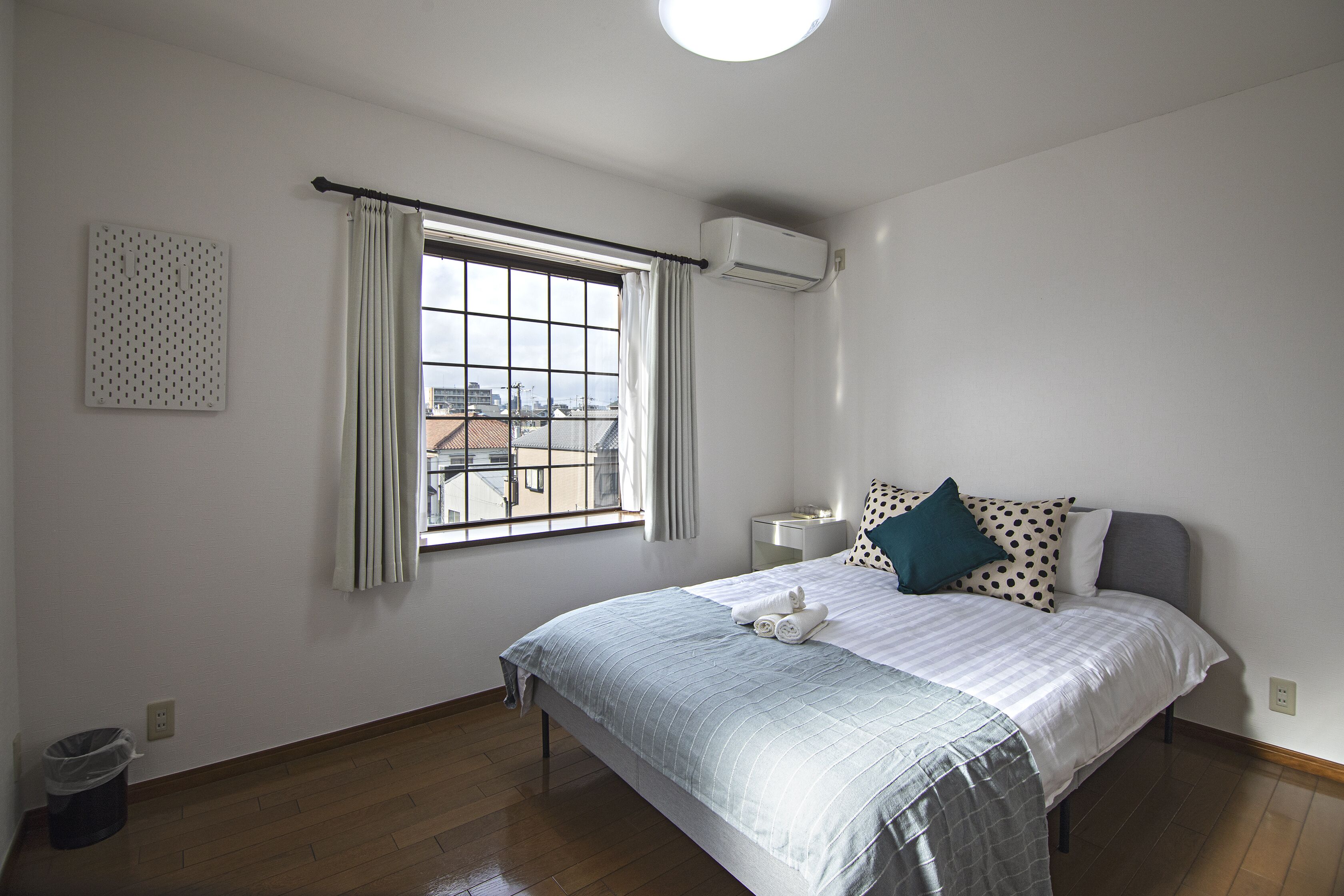 Classic House | 4 bedrooms, desk, laptop workspace, blackout curtains