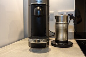 Kaffee und/oder Kaffeemaschine