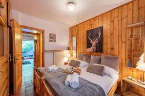 1 bedroom, free WiFi, bed sheets - Chaberton Romantic Retreat Ski In Ski Out, Claviere, Italy (Claviere)