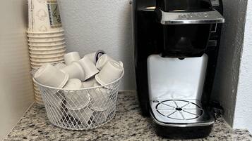 Kaffee und/oder Kaffeemaschine