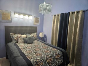 2 bedrooms, iron/ironing board, free WiFi, bed sheets - Cherr-ific Getaway Villa (Falmouth)