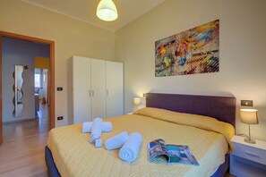 Familie appartement, meerdere slaapkamers (Alelù Classy And Chic Stresa Center) | 3 slaapkamers, een strijkplank/strijkijzer, gratis wifi, beddengoed