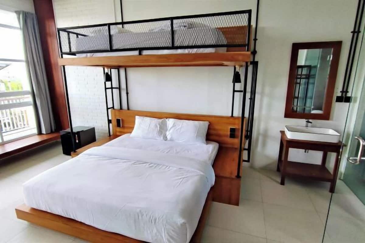 Egyptian cotton sheets, premium bedding, down comforters