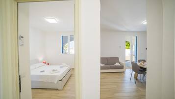 Standard Apartment, 2 Bedrooms (La Primula Apartment 3 Sea View) | 2 bedrooms, free WiFi, bed sheets