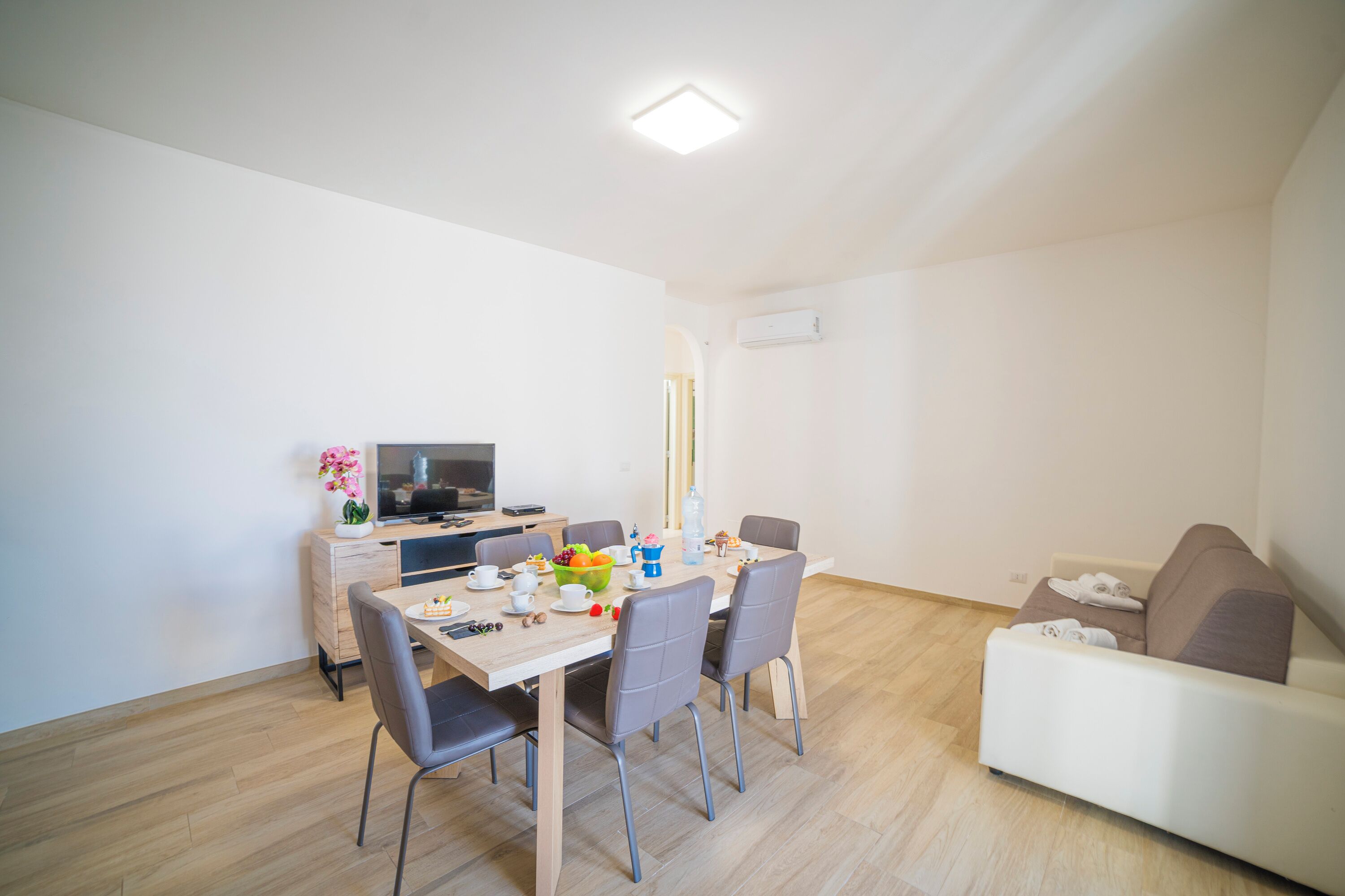 Apartamento standard, 2 quartos, terraço (La Primula Apartment 3 with Sea-View) | Opções para refeição