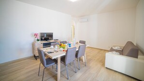 Standard Apartment, 2 Bedrooms, Terrace (La Primula Apartment 3 with Sea-View) | Dining - La Primula Apartment 3 With Sea-view (Salve)