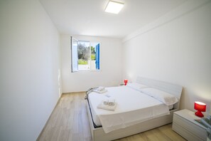 2 bedrooms, free WiFi, bed sheets - La Primula Apartment 3 Sea View (Salve)