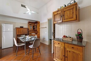 Standard House, Multiple Bedrooms, 2 Bathrooms (Villa Isidoro Sea View) | Dining - Villa Isidoro Sea View (Nardò)