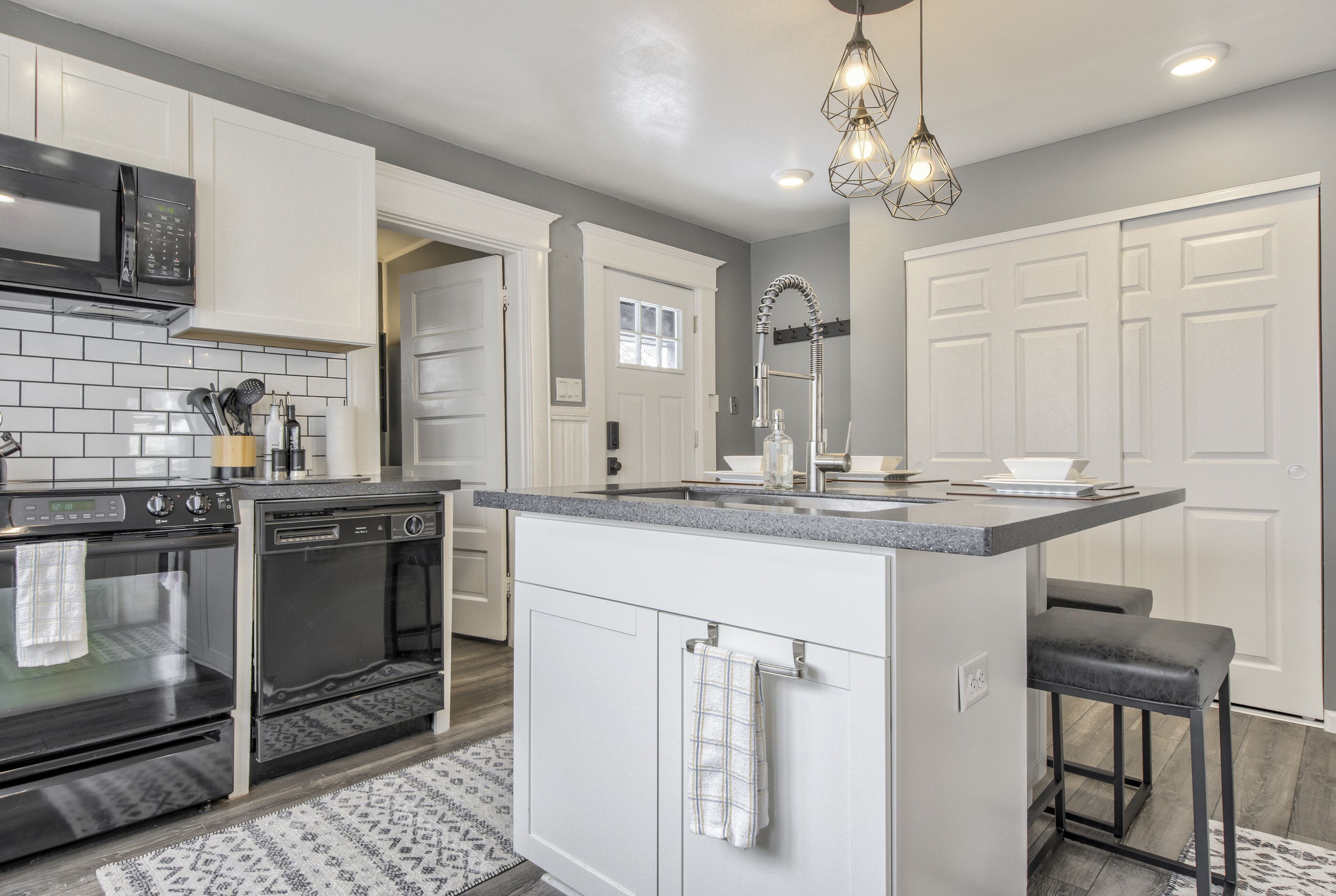 Fridge, microwave, oven, dishwasher