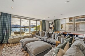 TV, fireplace, stereo, offices