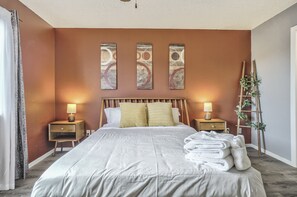 4 bedrooms, iron/ironing board, free WiFi