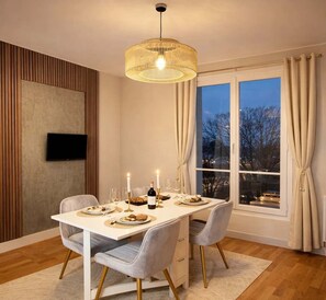 تناول الطعام