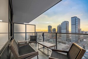 Property grounds - Manhattan | Right Next to Stampede Grounds! | DT (Calgary)