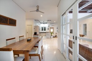 Dining - Azure New Luxe Canggu Beach Villa 2 min to beach (Canggu)
