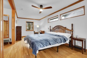 3 habitaciones, escritorio, tabla de planchar con plancha y wifi gratis 