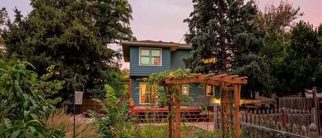 المنشأة من الخارج