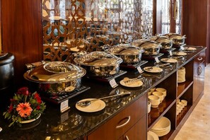 Daily buffet breakfast for a fee - Mertiya Residency (Jodhpur)