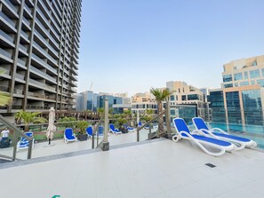 2 outdoor pools - Unforgettable 1BR Burj Khalifa Views (Dubai)