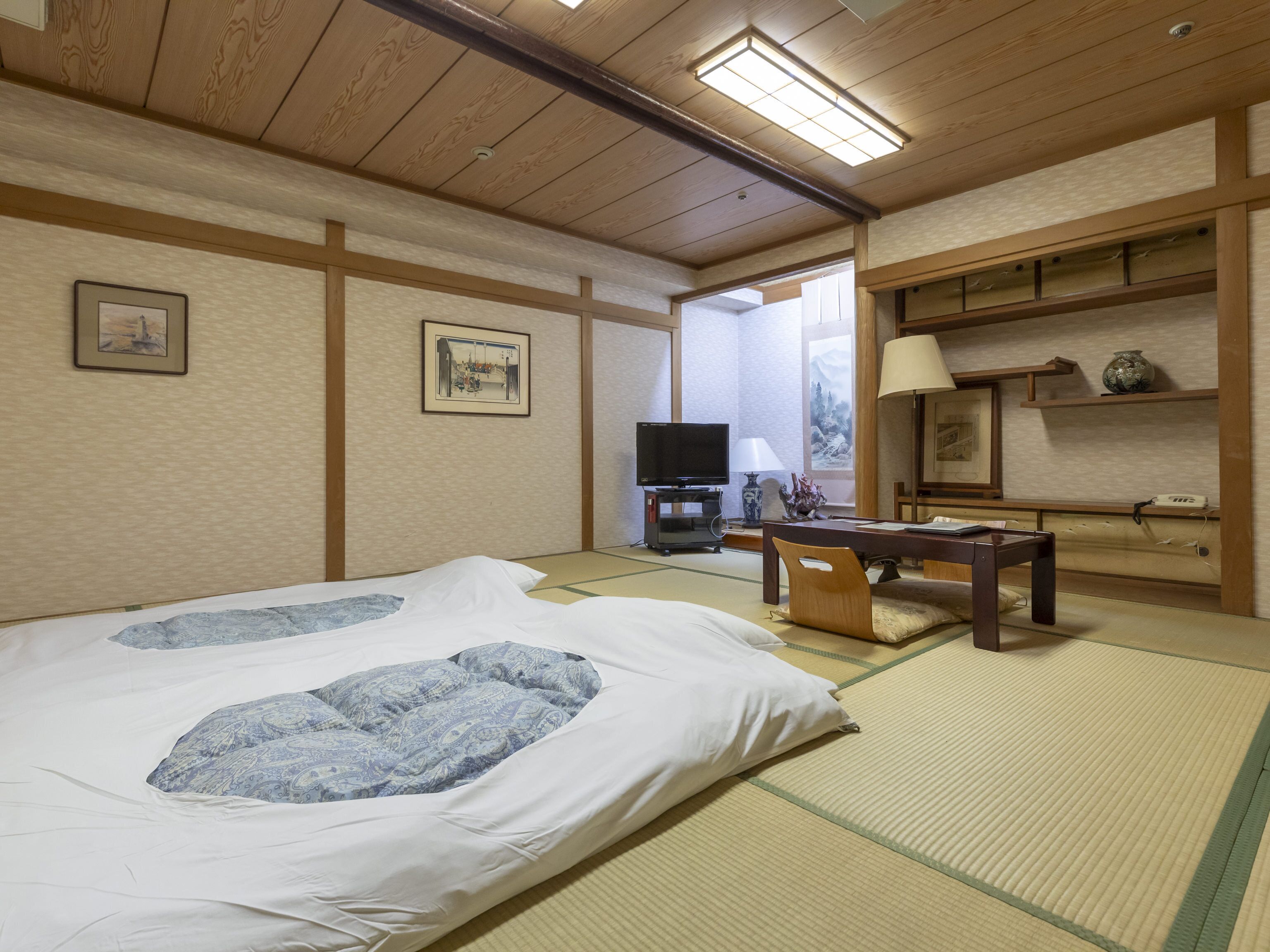 Japanese Style Room (1-4 people), Non Smoking | Desk, soundproofing, iron/ironing board, free WiFi