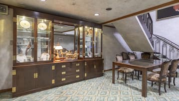 Maisonette Suite Room, Non Smoking | 1 bedroom, desk, soundproofing, iron/ironing board