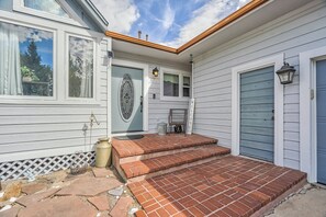 Property entrance - The Phone Booth (Monument)