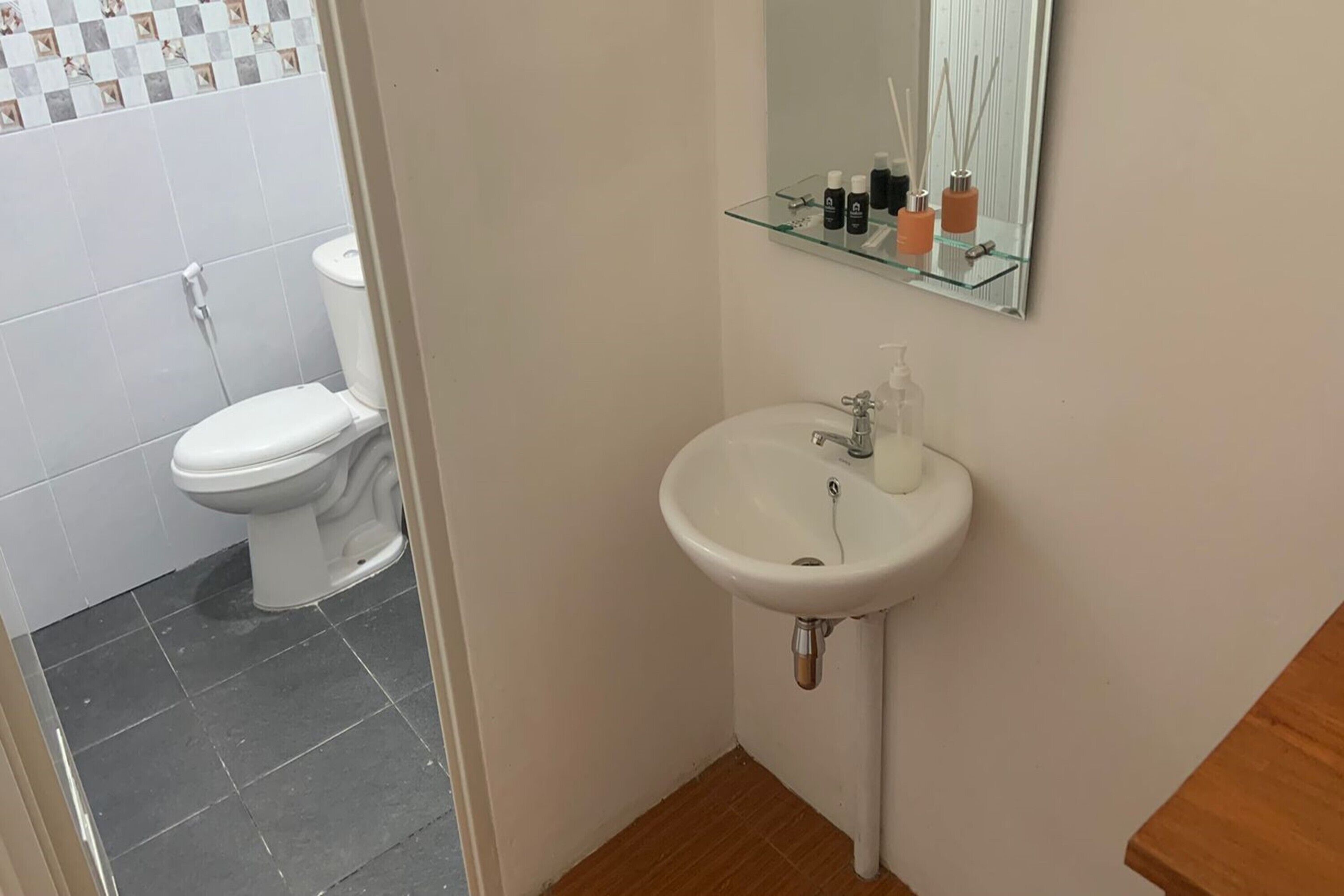 Suite Deluks | Kamar mandi | Shower dan sabun