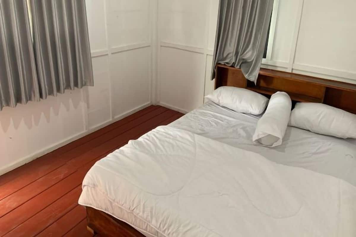 1 chambre, bureau, accès au Wi-Fi (inclus), literie fournie