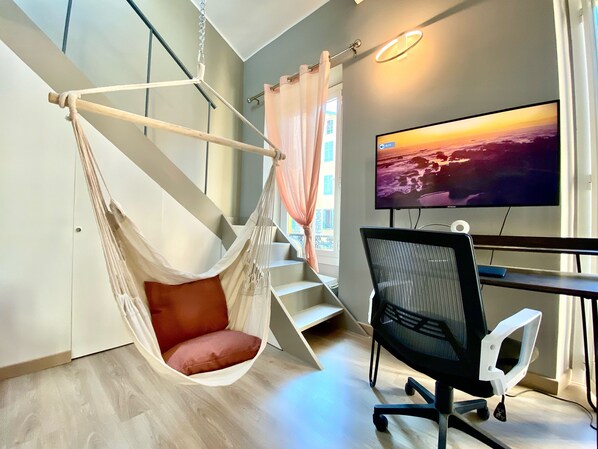 Interior - Lovely and sunny loft heart of Nice with A/C! (Nice)