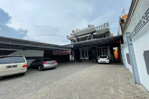Mặt tiền nơi lưu trú