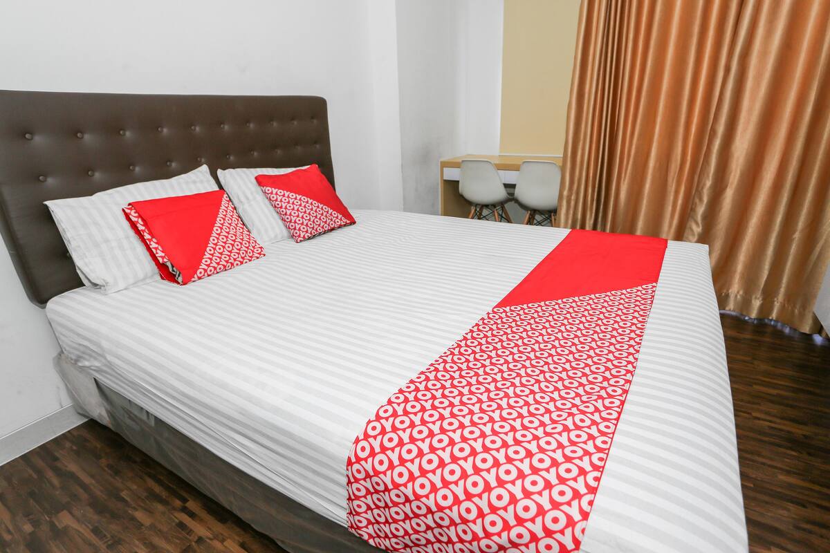 Deluxe tweepersoonskamer | Een bureau, gratis wifi, beddengoed