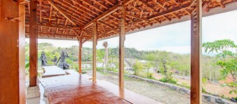 Capital O 93449 The Boekit Song Putri Resort