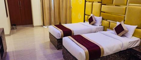 Camera Deluxe con 2 letti singoli, 1 camera da letto, accesso al Club Lounge | Biancheria da letto di alta qualità, materassi in memory foam, minibar