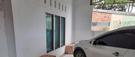 Free self parking