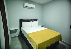 Individually decorated, individually furnished, desk, free WiFi - Pousada Recanto do Sol BF  (Baia Formosa)