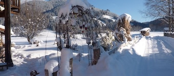 Gemütliche, Modern Ausgestattete Ferienwohnung mit Sonnenterasse und Bergblick
