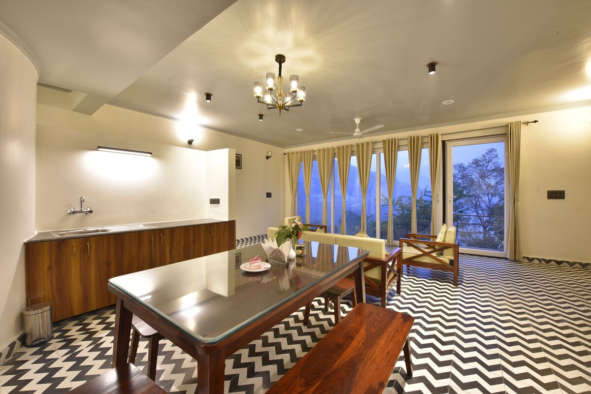 3 BHK VILLA WITH TERRACE & LAKE VIEW