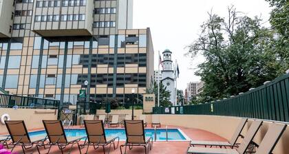 This apartment is a 2 bedroom(s), 2 bathrooms, located in Harrisburg, PA.