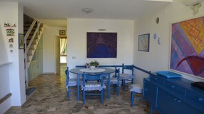 Villa, 3 Bedrooms, Patio, Garden View | Living room