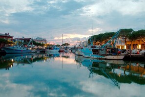 Biệt thự, 3 phòng ngủ, sân hiên, quang cảnh vườn | Bãi biển