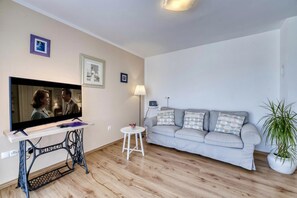 Family House, Multiple Bedrooms, Mountainside (Pool House Edita) | Living area