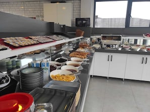 Bao gồm bữa sáng buffet hàng ngày 