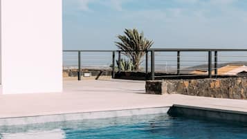 Piscine extérieure, piscine chauffée