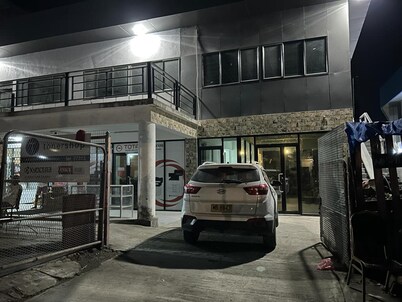 Seaview- Balcony- Aircon- Onsiteparking- Freewifi