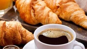 Daily continental breakfast (CHF 15 per person)