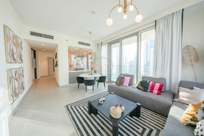 Living area - YOGI - Fabulous 2BR Apt Downtown (Dubai)