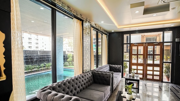 Lobby sitting area - Rupasi Bangla-lll (Kanthi)
